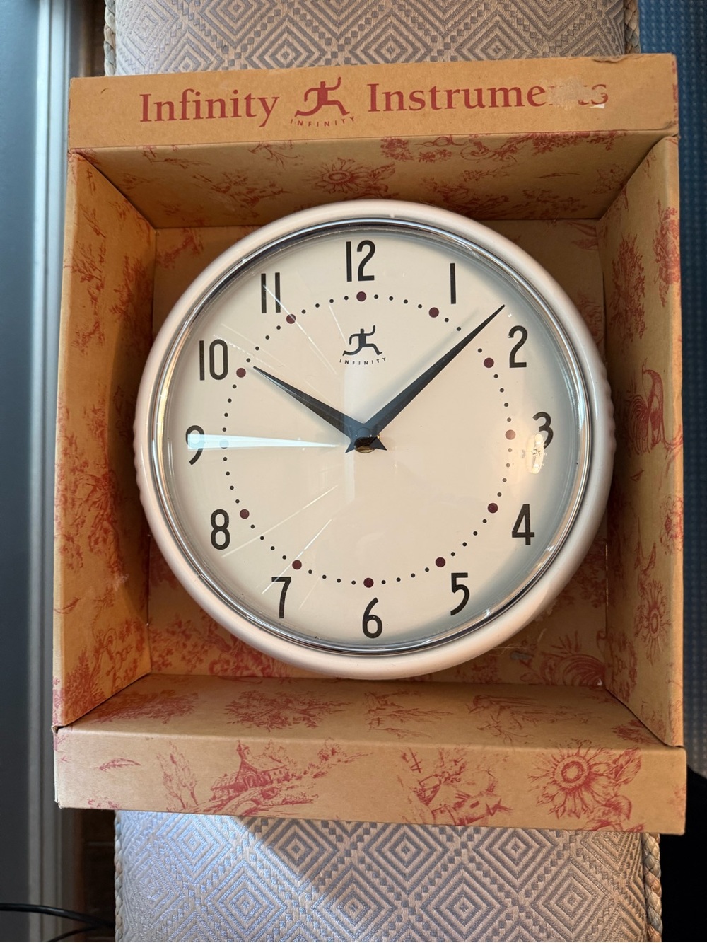 Wall Clock White Round Infinity Instruments Analog Round 9.5” NWT